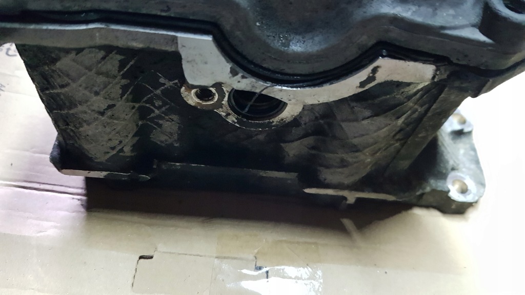 фото №15, Mercedes w211 3,2 кришка клапанів a1120160705