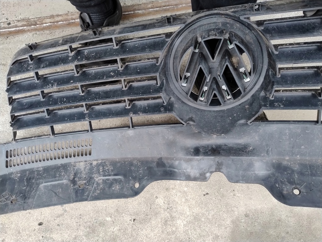 фото №14, Решётка радиатора решётка радиатора volkswagen transporter t5 7h0807101
