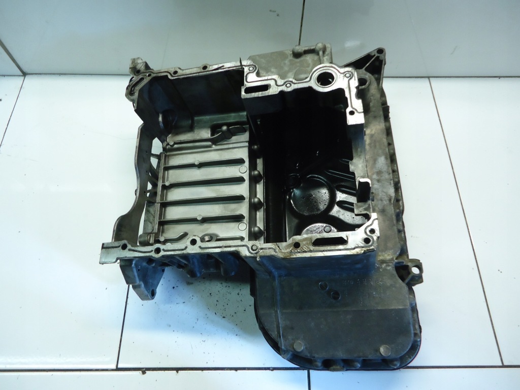 Vw audi a4 b8 a5 8t 2.7 tdi v6 cam піддон масляна 059103603bg 059103602k Оригінал