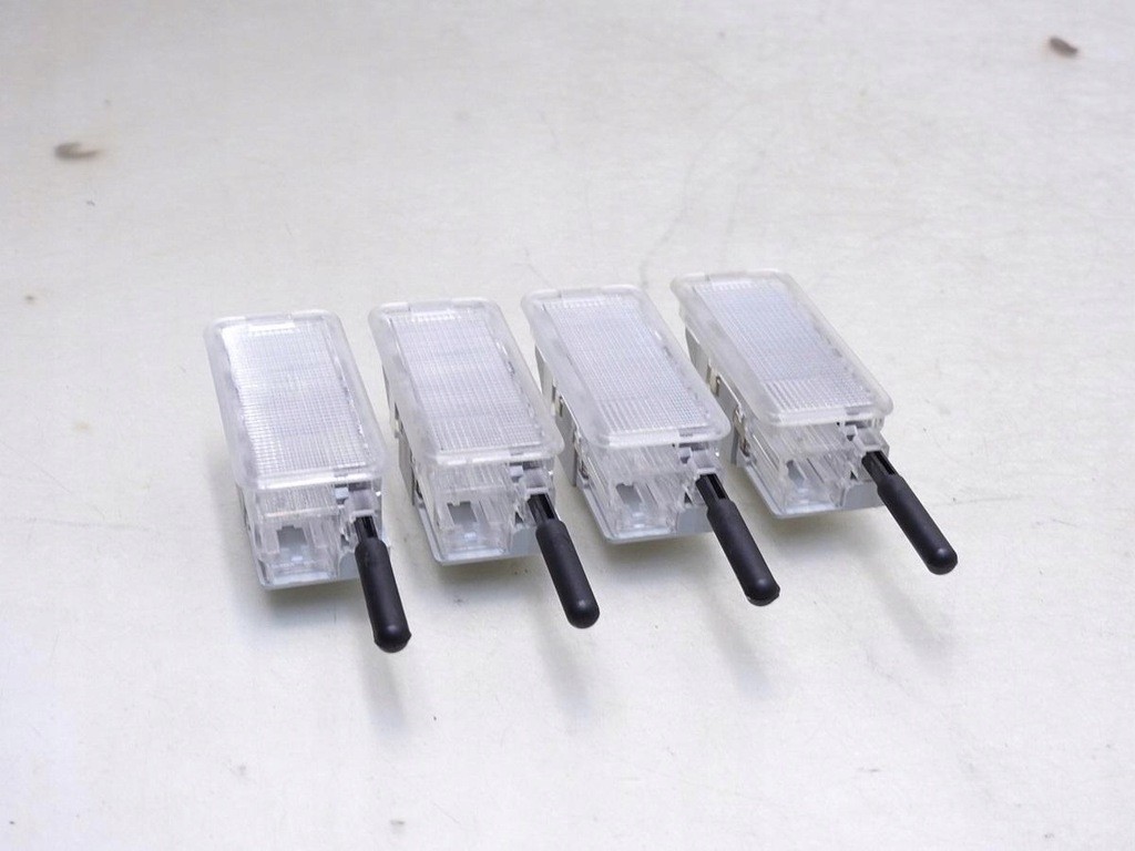 фото №3, Лампа освітлення бардачка c4 grand picasso i