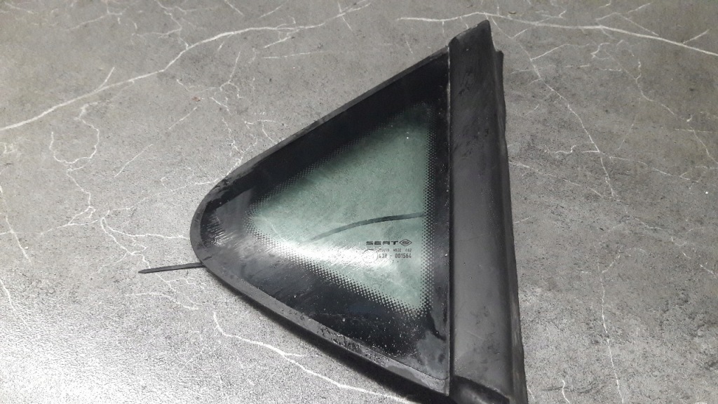 фото №1, Скло лівий задня leon ii кузовна