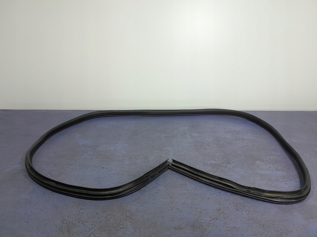 фото №1, Ford kuga mk2 прокладка кришки задній кришки багажника