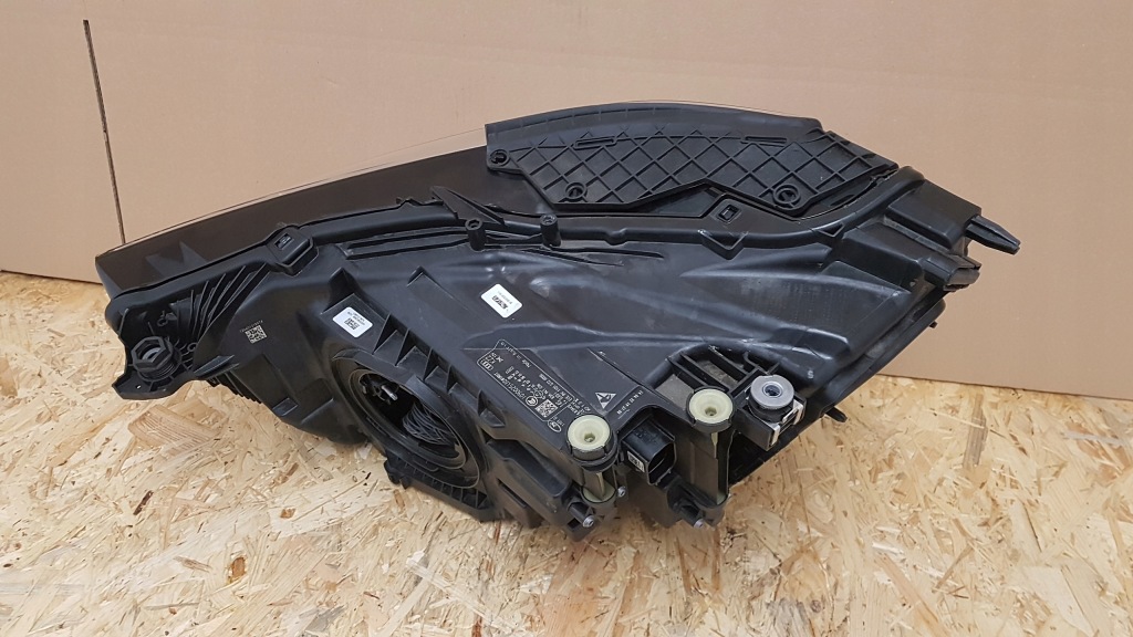 Купить Фара перед правый  audi q3 83a full led matrix