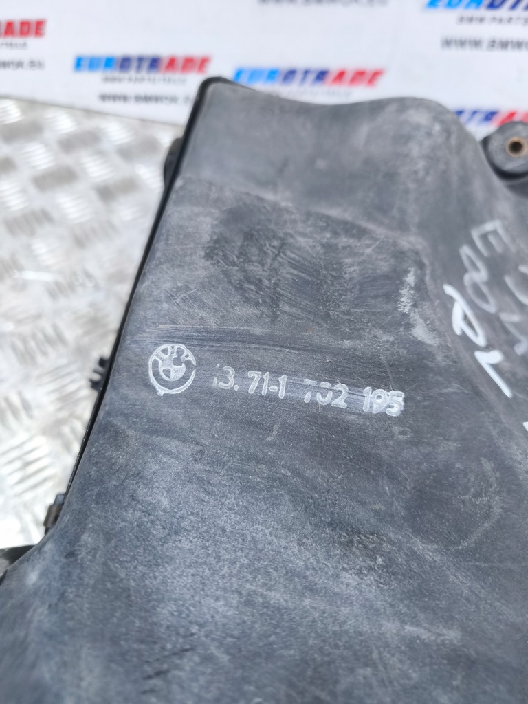 фото №8, Bmw e31 корпус фильтра воздуха 1702195