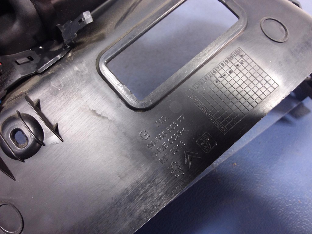 фото №8, Peugeot 207 cc защита багажника левая 9656656377