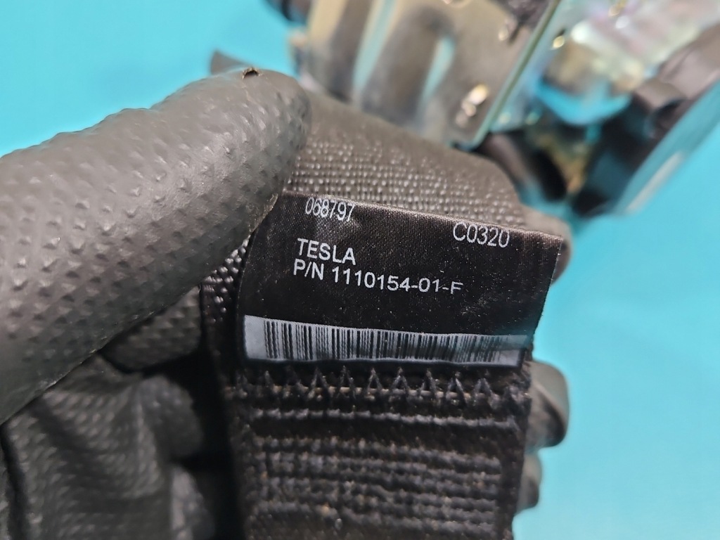 Ремень безопасности задний  правый tesla model 3 2017- 1110154-01-f Цена