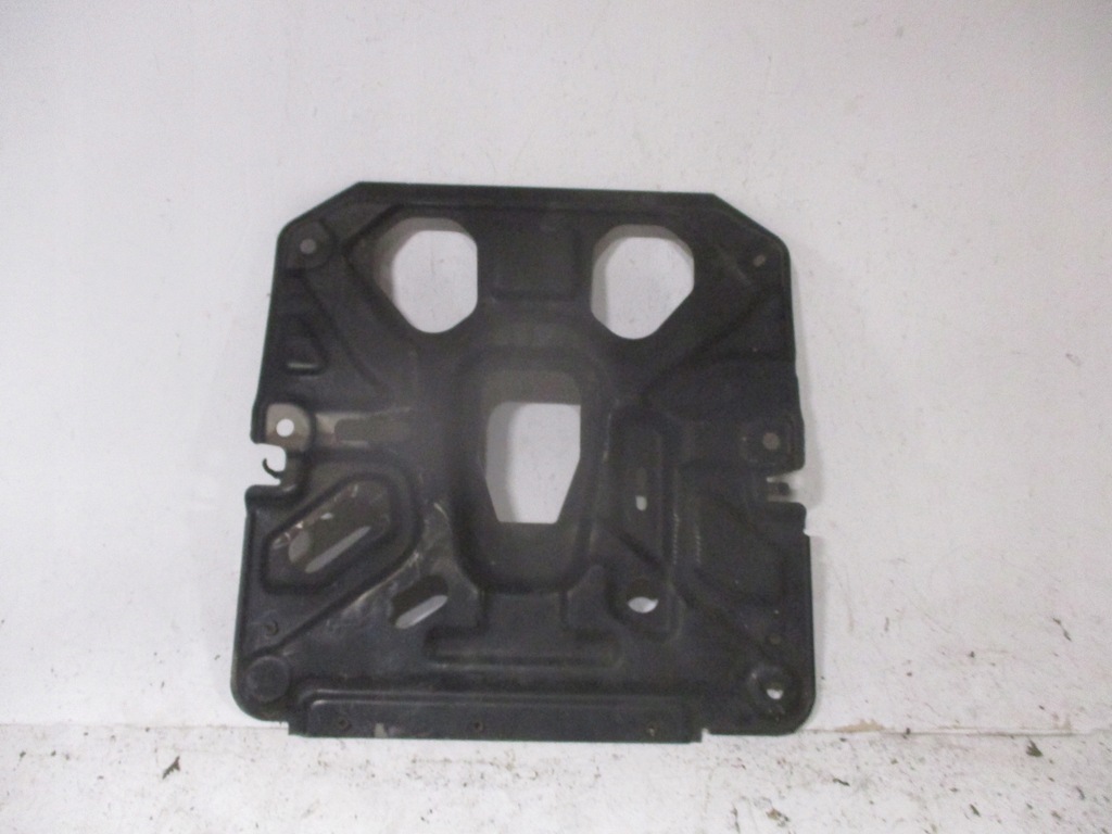 фото №1, Mazda 3 bm плита подвеска металлическая bjs756a91