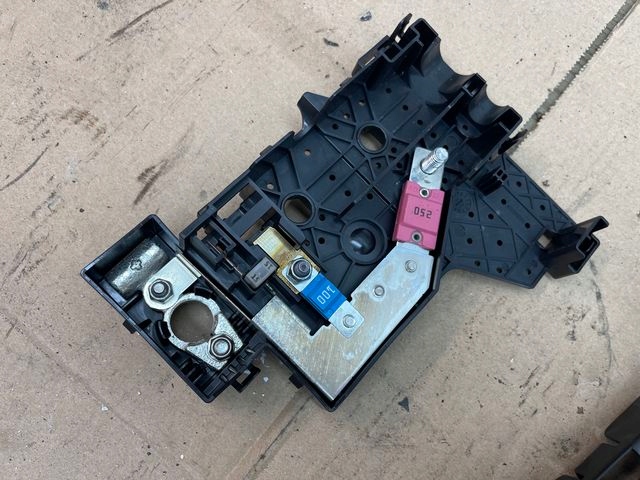 фото №5, Volvo s90 t8 клема запобіжники 31450529