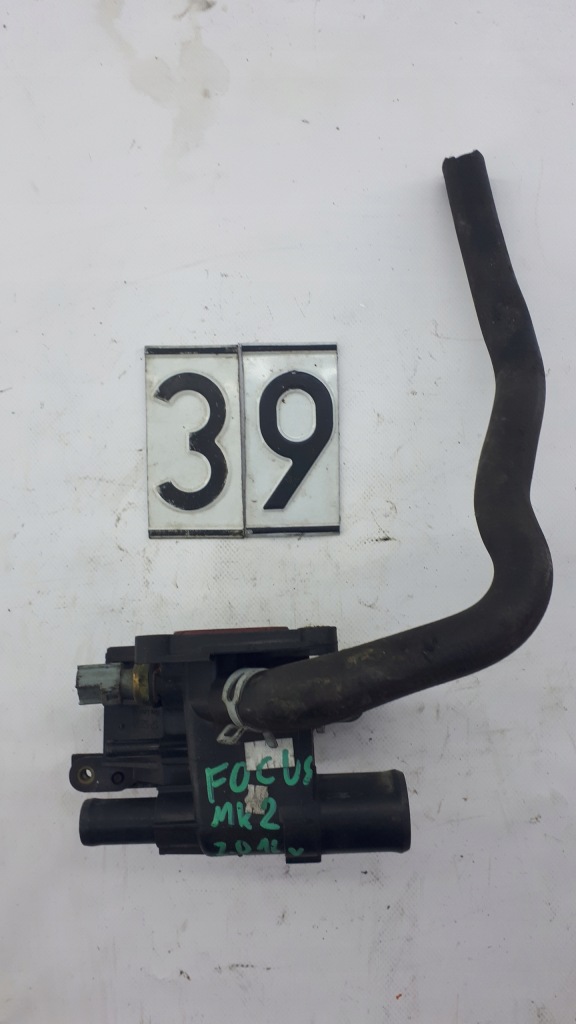 фото №1, Ford focus mk2 1.8 корпус термостата 6g9g8k556aa