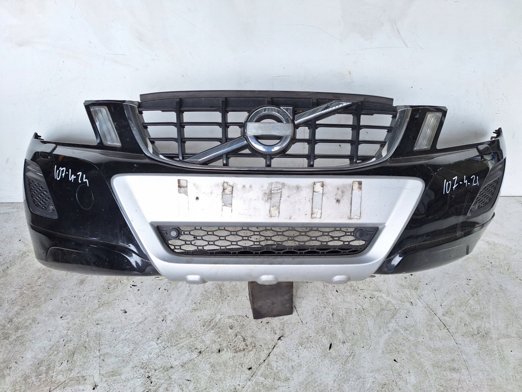 фото №1, Volvo xc60 08-13 бампер ксенон + pdc
