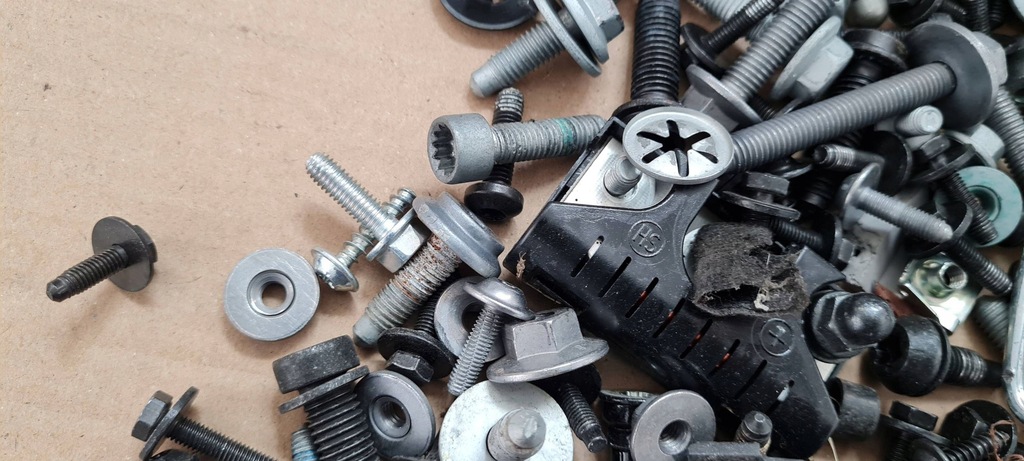 фото №10, A6 c8 4k болты винтики защёлки салона автомобиля a7 4k q8 q7 audi