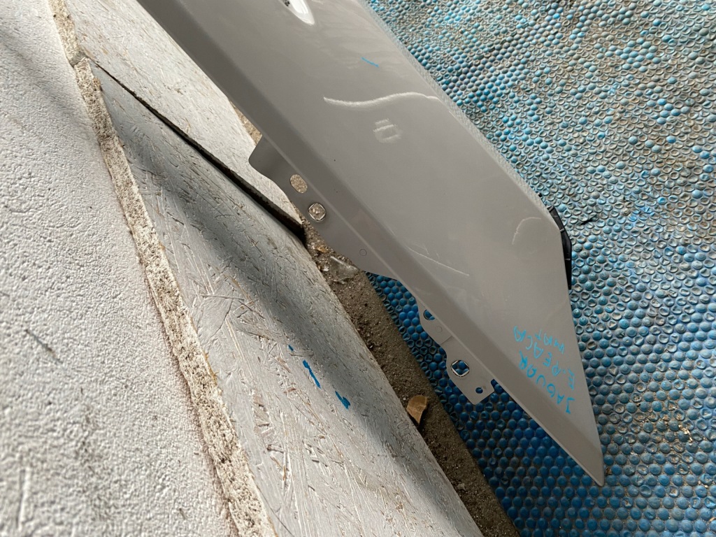 Крыло  левое  jaguar e-peace x540 2017- Доставка