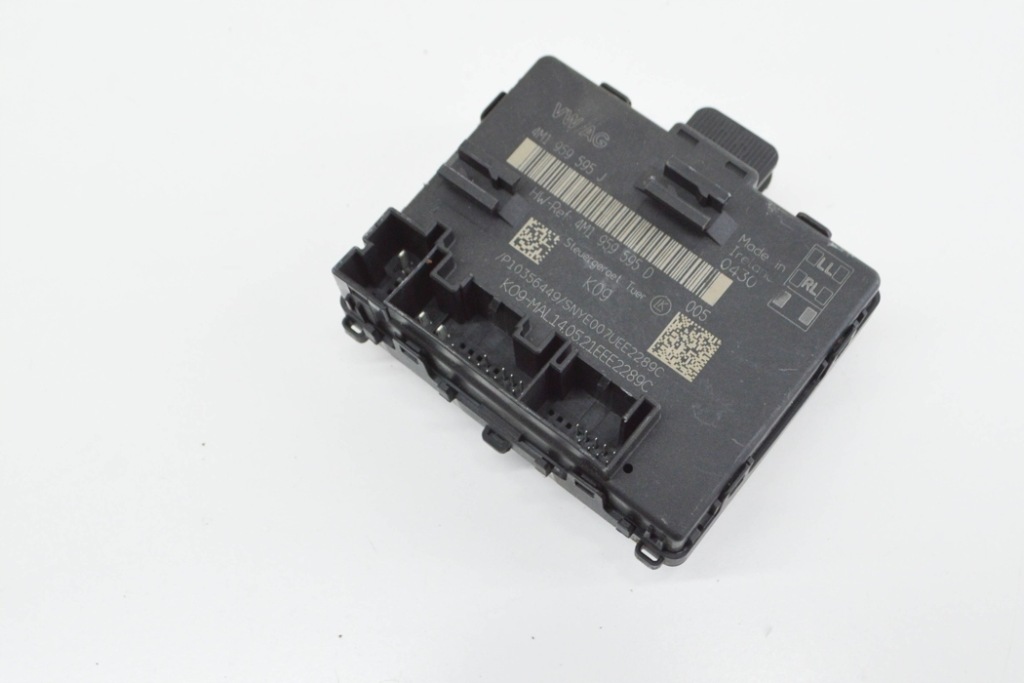 фото №6, Audi q8 задние правое дверь блок управляющий 4m1959595d 4m1959595j 3.0 hyb