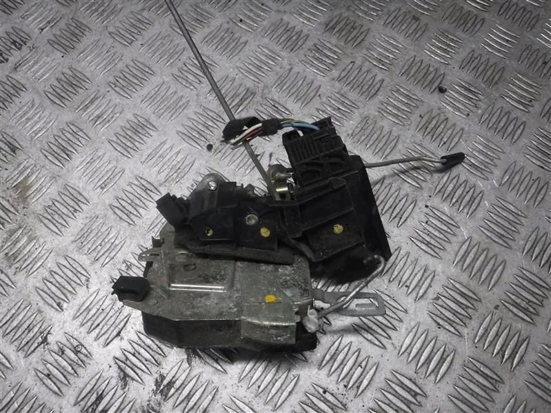 Купити Замок лівий перед двері bmw e36 compact