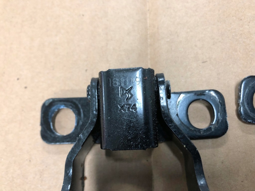 фото №3, Citroen ds7 петля крышки левый правый