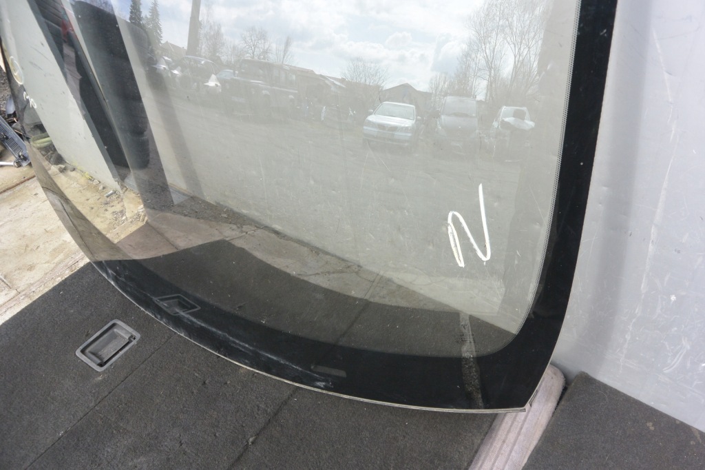 Tesla model s стекло лобовое 13r оригинал 12- Недорого