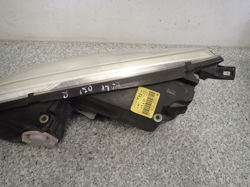 фото №8, Mitsubishi colt 03-08 фара правий лампа перед