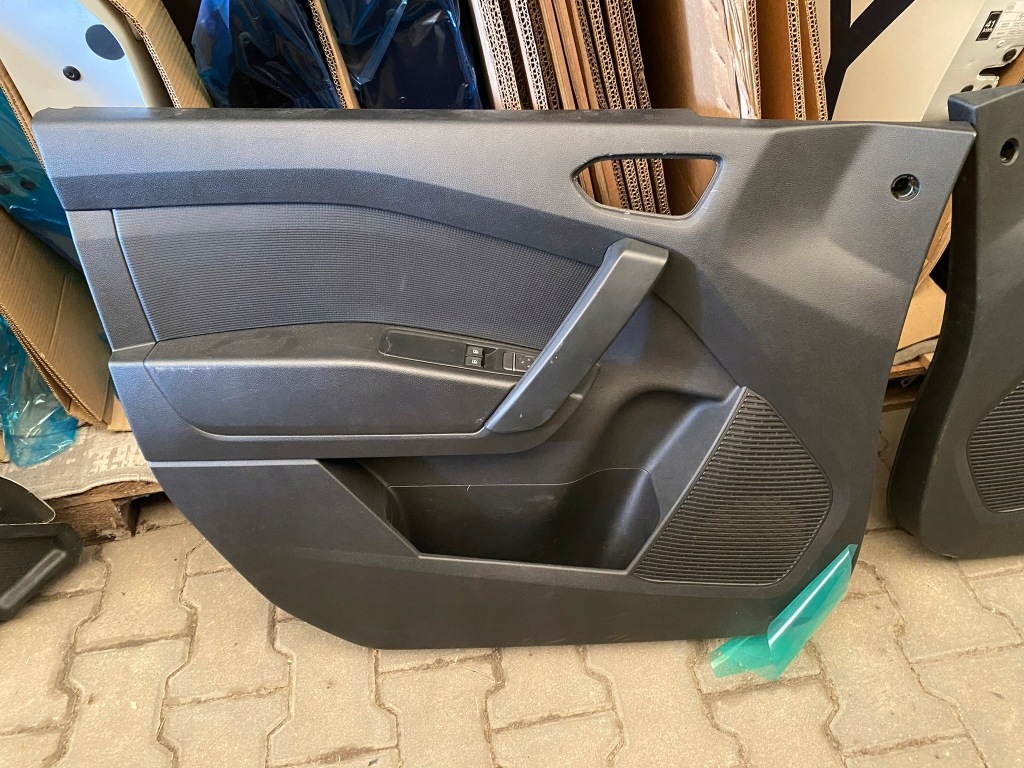 Купити Renault kangoo iii iv 2021 оббивка двері передні ліва перед обшивка