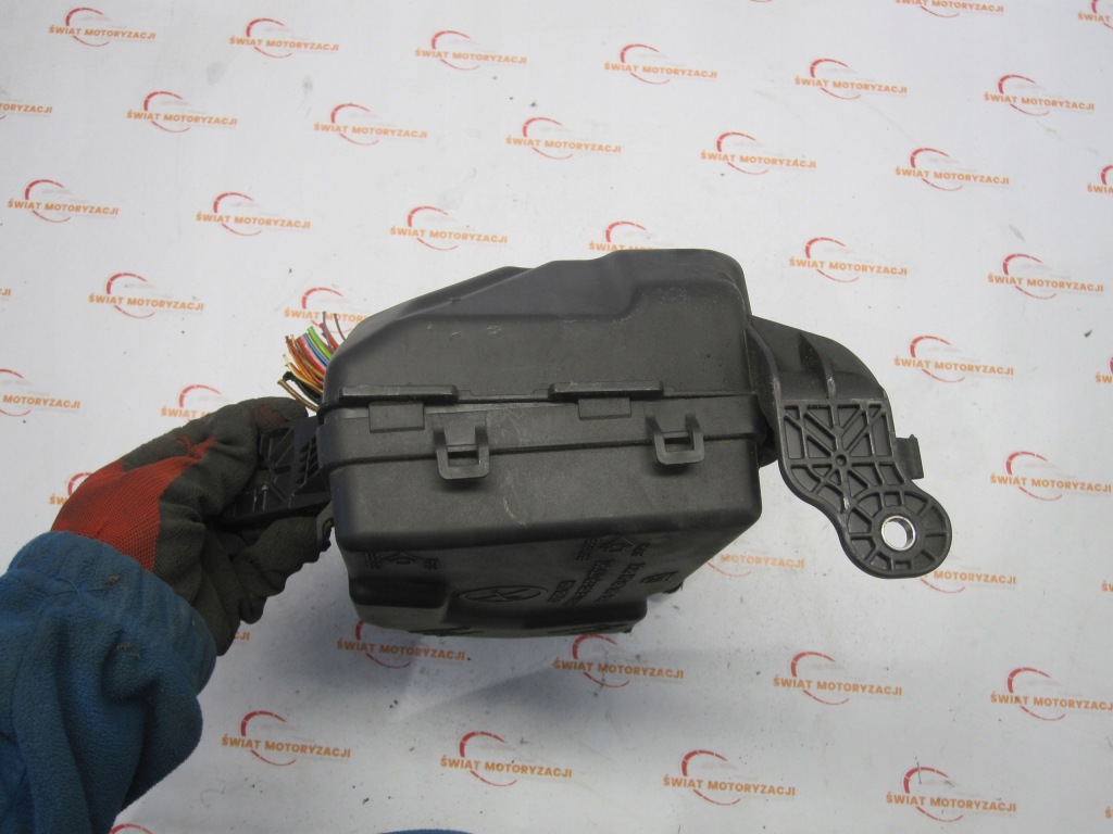 Giulietta 10r коробка запобіжників 50514169 в Україні