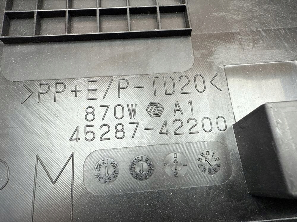 фото №8, Toyota bz4x 2024 защита колонки рулевого