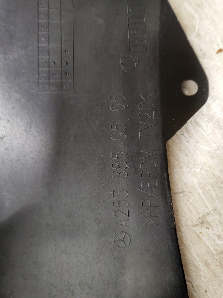 Mercedes glc w253 253 спойлер накладка бампера перед передня a2538850565 Доставка