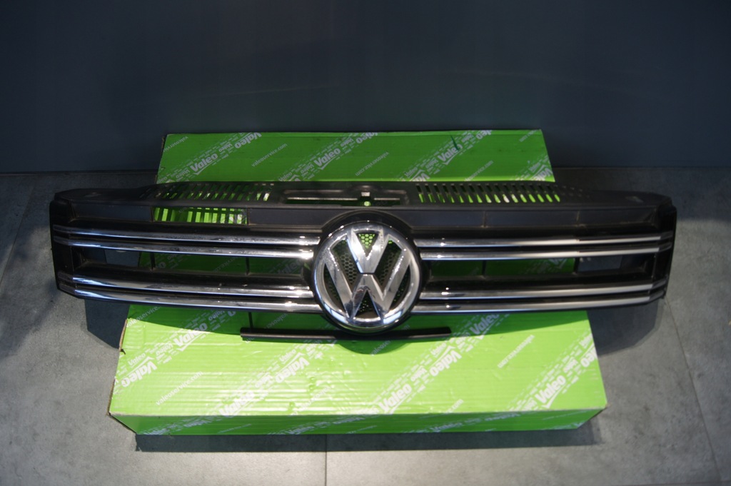 фото №1, Решётка радиатора tiguan i lift 2011-2016