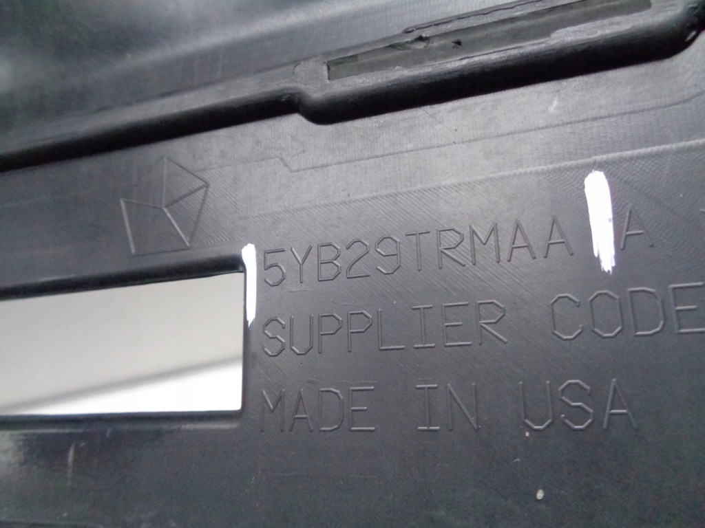 Бампер передний jeep grand cherokee srt 18- lift Цена