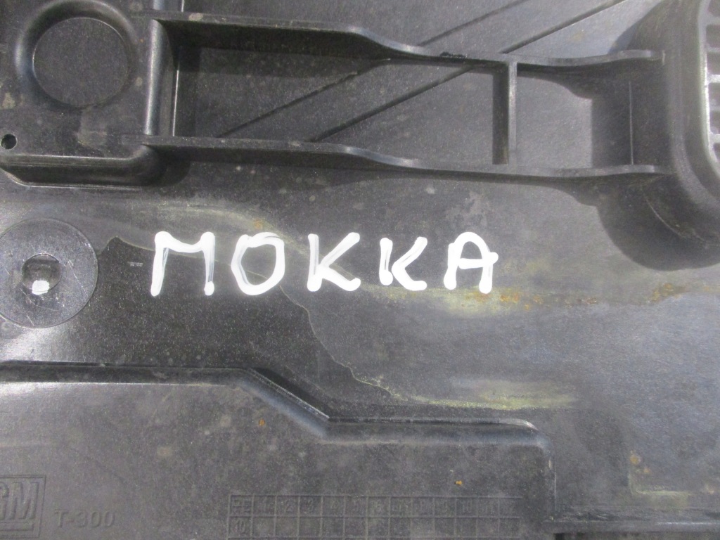 Основание корпус аккумулятор opel mokka дорестайлинг  12-15 1.4t turbo 95933269 с Разборки