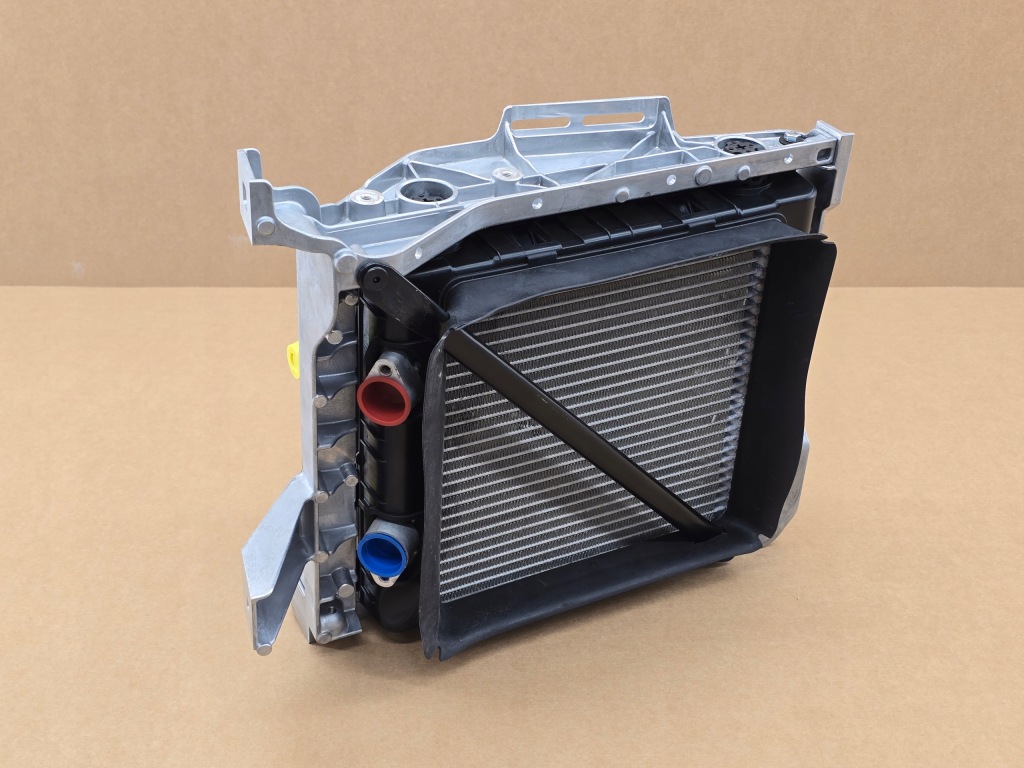 Купить Правая радиатор жидкость масла mercedes sl r232 55 amg 63 amg