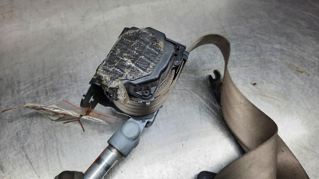 фото №5, Pas безопасности задняя середина volvo s80 30730564