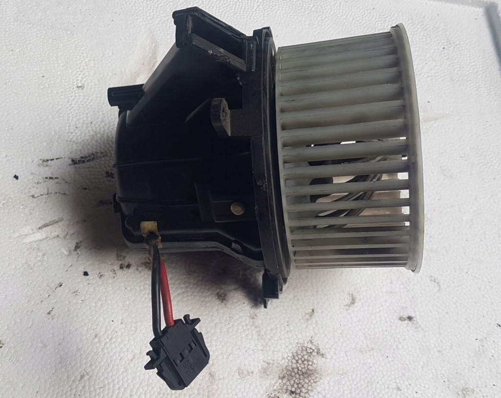 фото №1, Двигун повітродувка обігрівача audi q5 8r0