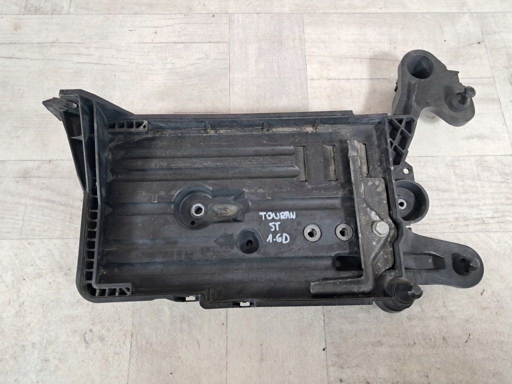 Купить Vw touran 5t iii основание аккумулятор корпус 1.6 tdi 5q0915321h
