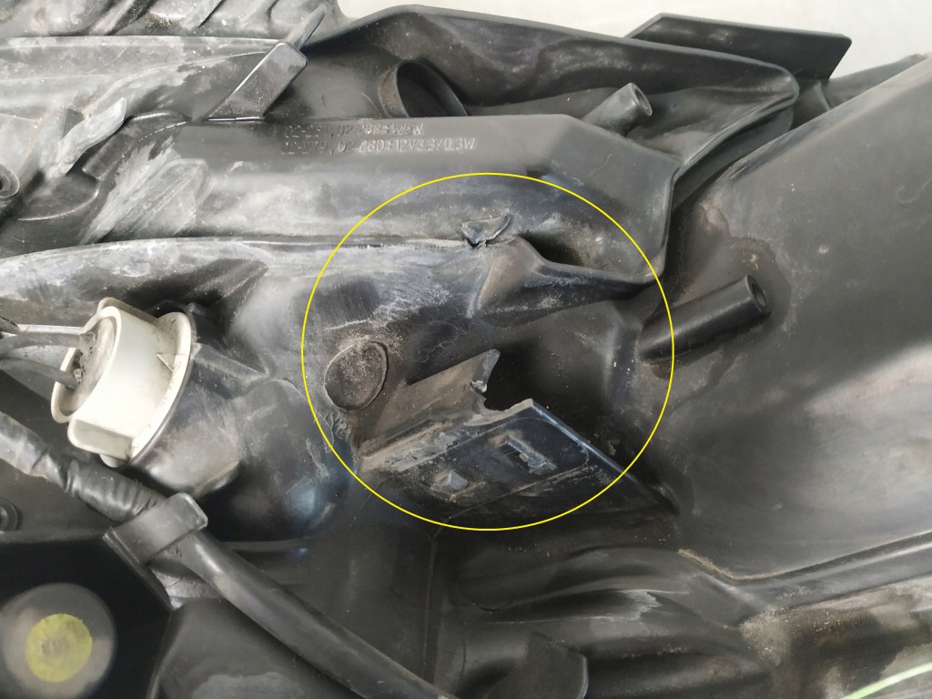 фото №13, Toyota corolla e18 13-16 фара правый лампа перед правая 81110-02e70-00