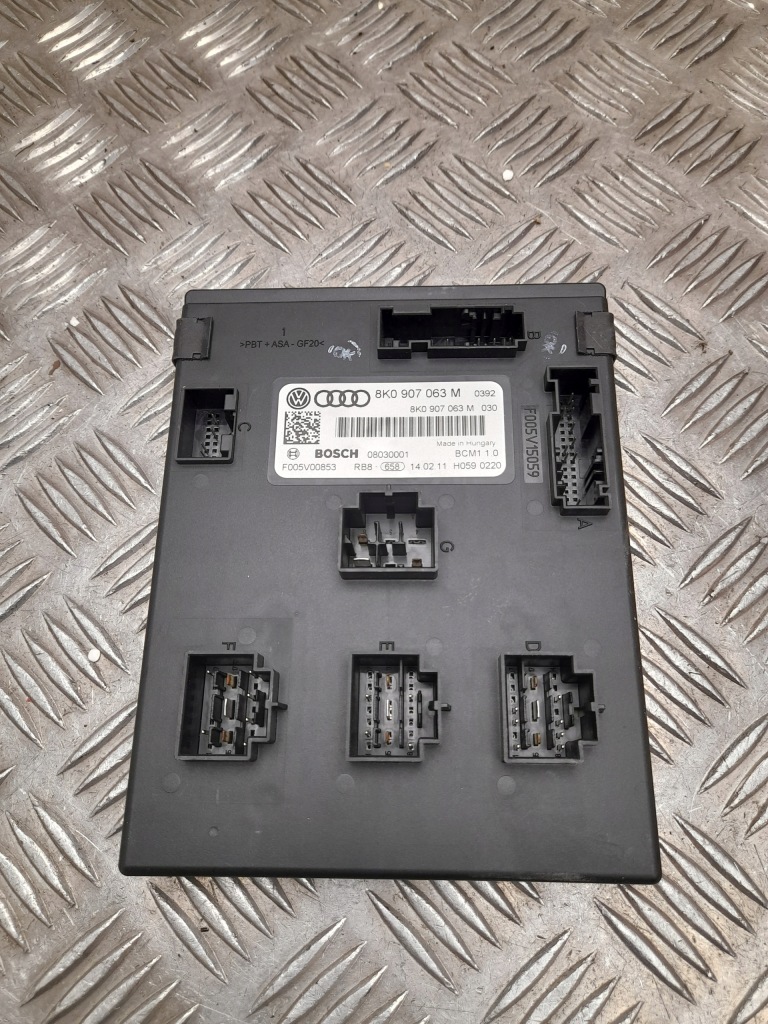 фото №1, A4 b8 a5 модуль комфорту роз'єми 8k0907063m