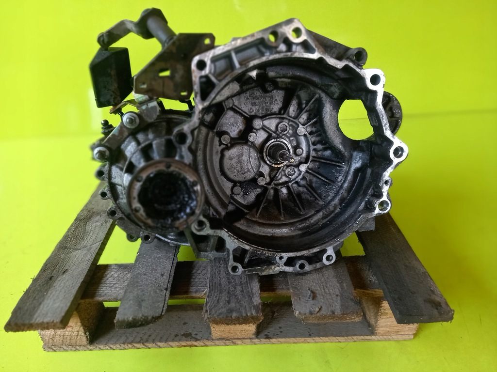 фото №1, Коробка передач передач 1.6 b duu audi a3 8l 01r