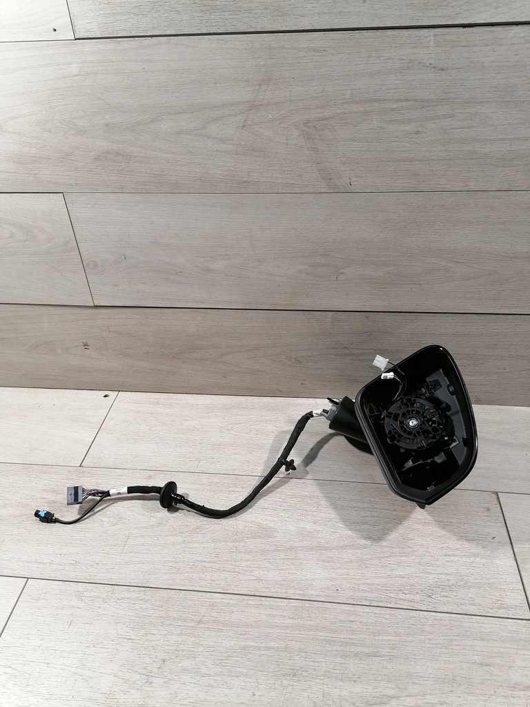 фото №1, Volvo xc40 зеркало правое 15pin 32137496