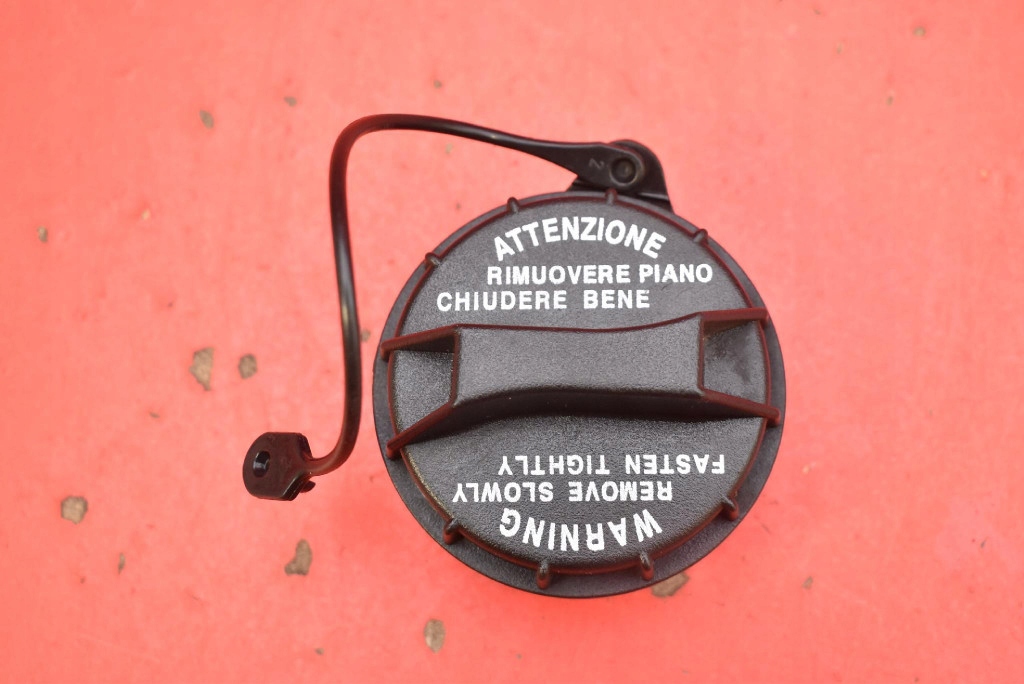 Купить Крышка заливной топлива hyundai genesis 1 1 купе 08-12