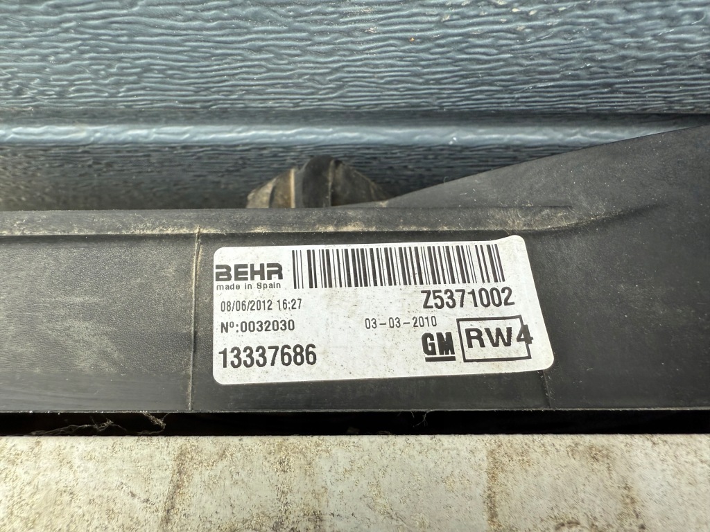 Opel meiva b 1.4 turbo радіатор вентилятор комплект Доставка