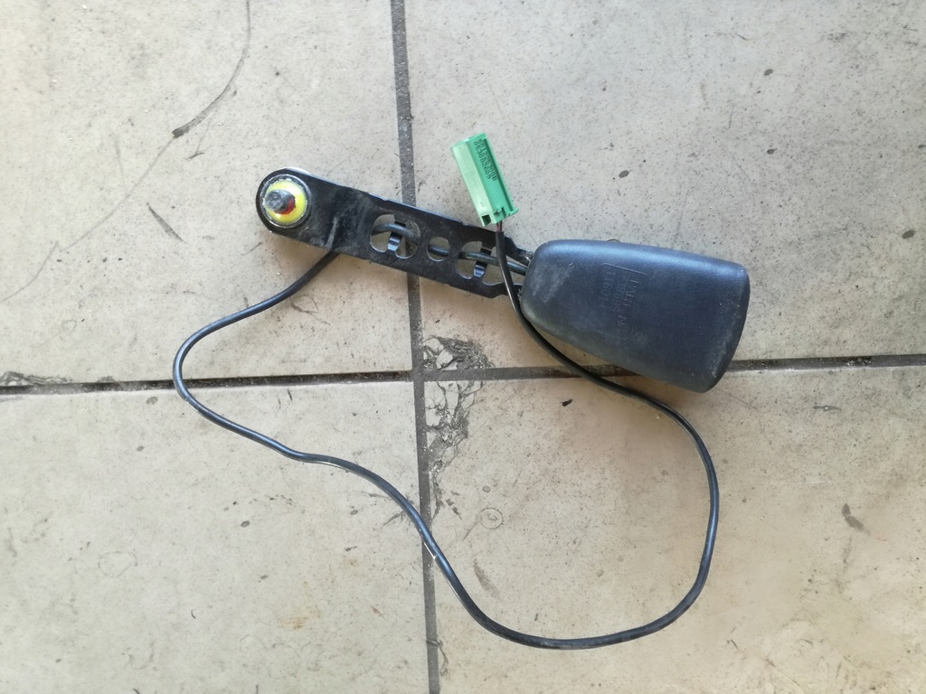 фото №1, Volvo v50 s40 ii замок поперечина правое перед