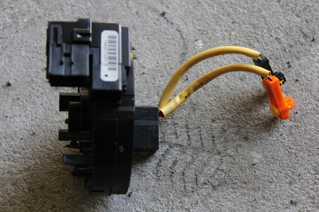 фото №10, Стрічка pod кермо avensis t25