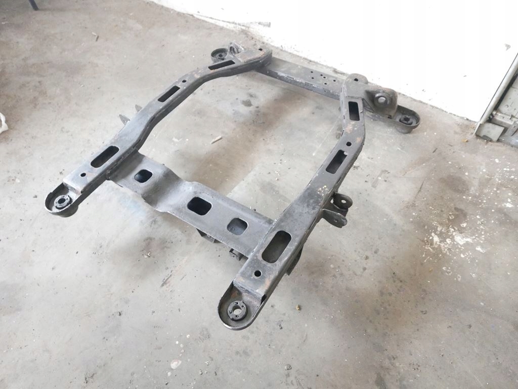 фото №8, Подрамник подрамник балка перед kia carnival i 2.9tdi 99-