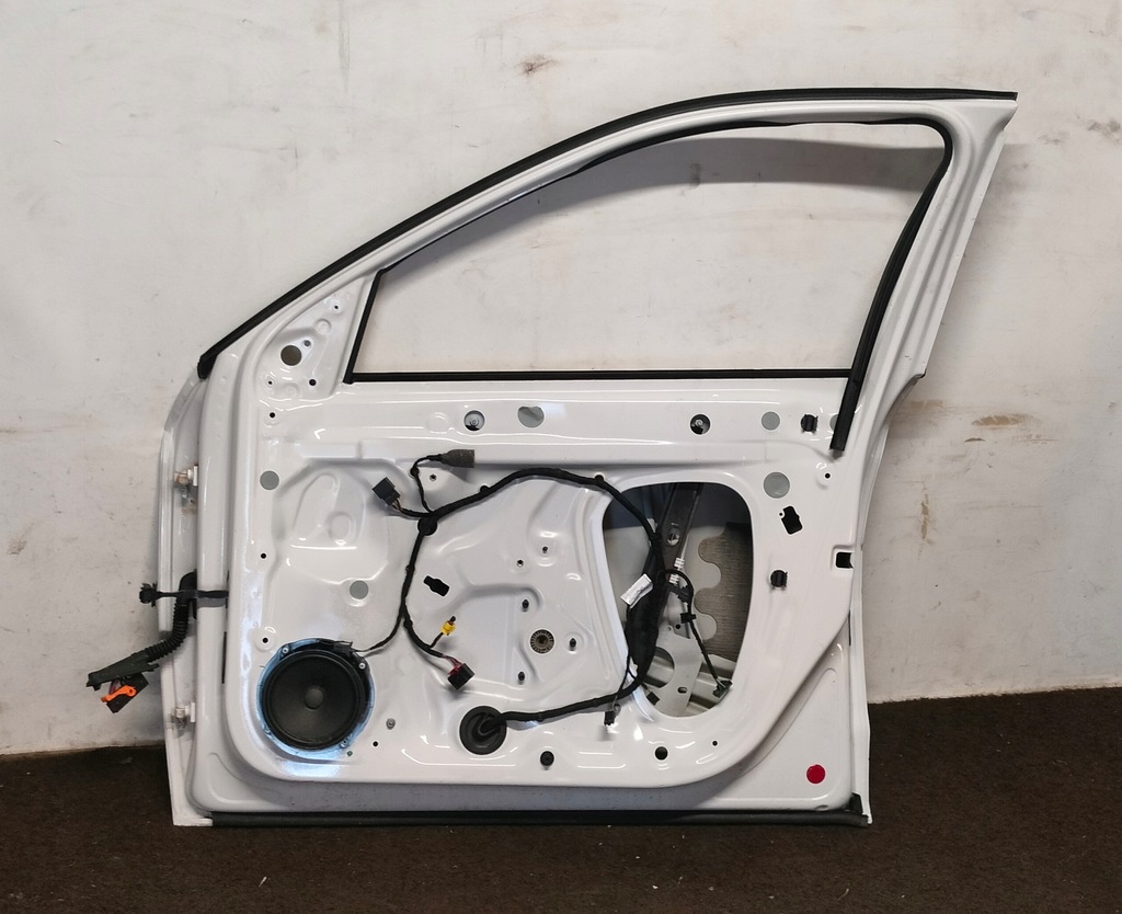 фото №9, Дверь правое перед skoda scala