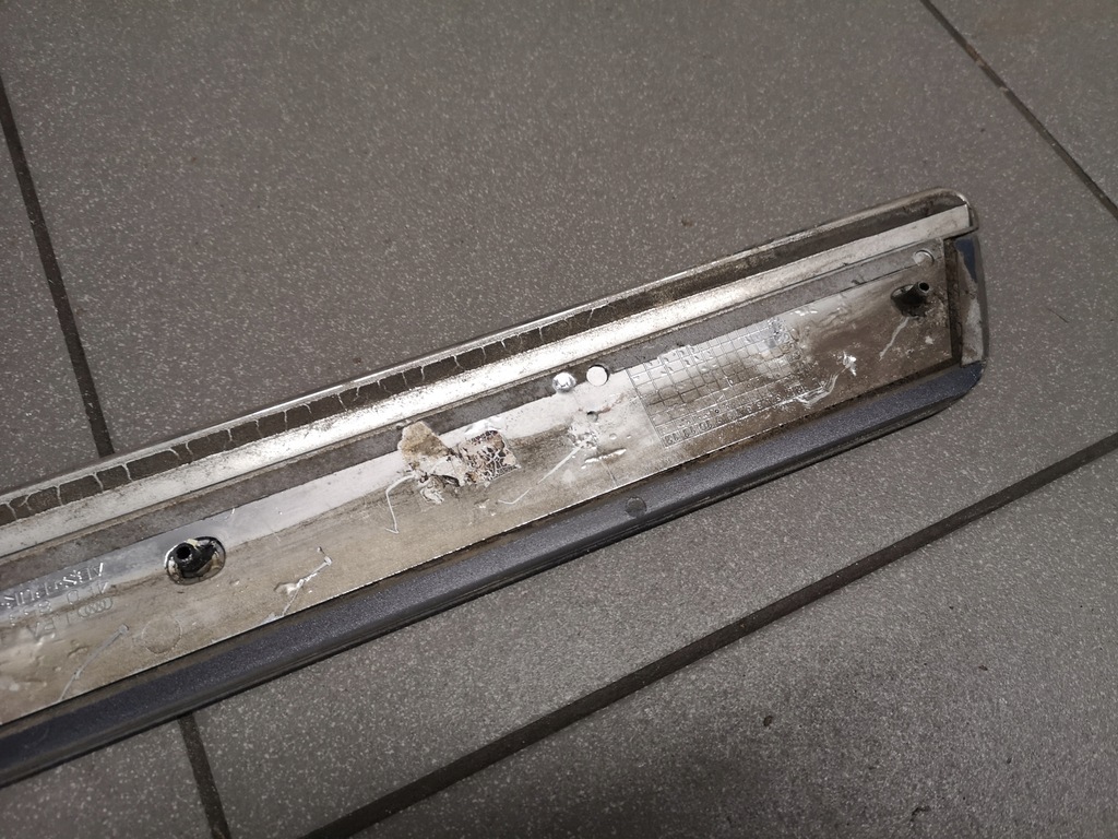 фото №11, Молдинг двері правий перед audi a8 d3 4e0853964b