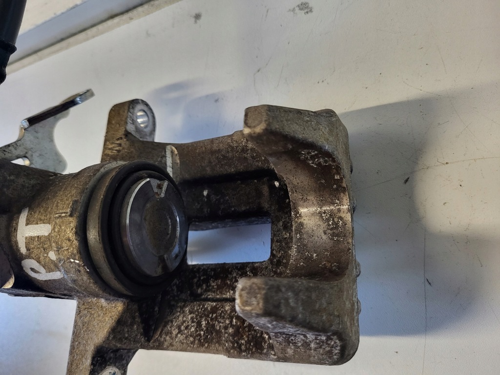 фото №5, Суппорт тормозной правый задняя audi a6 c5 1.8t