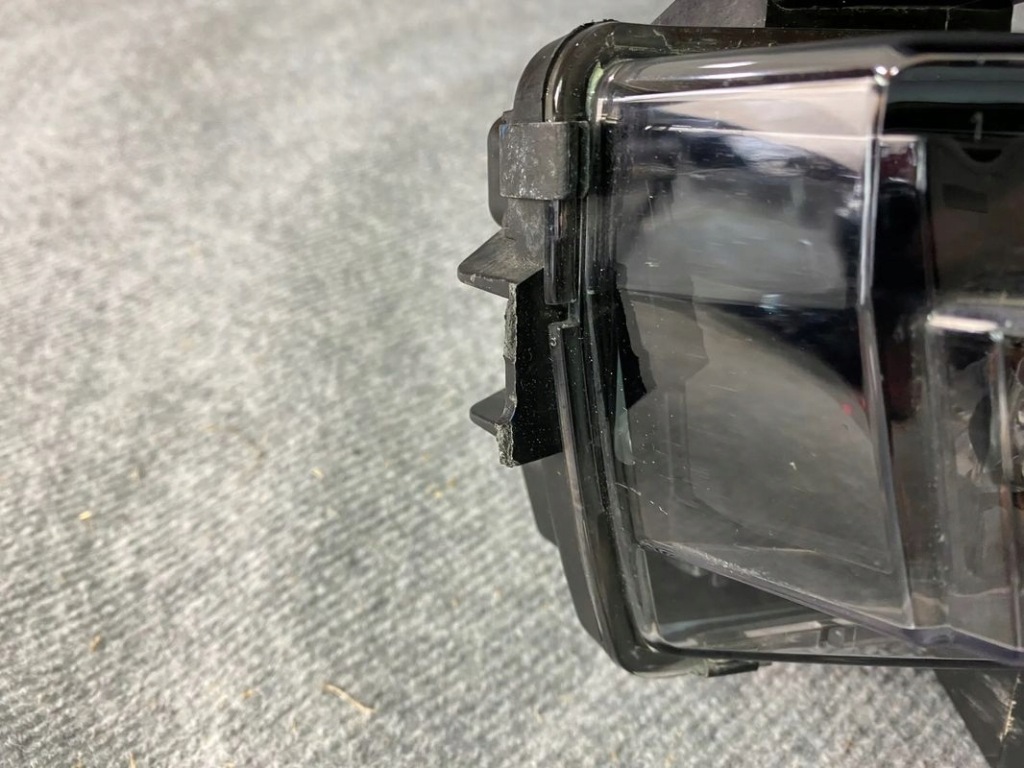 Led drl фара передняя перед правый  - tesla model 3 17- Оригинал