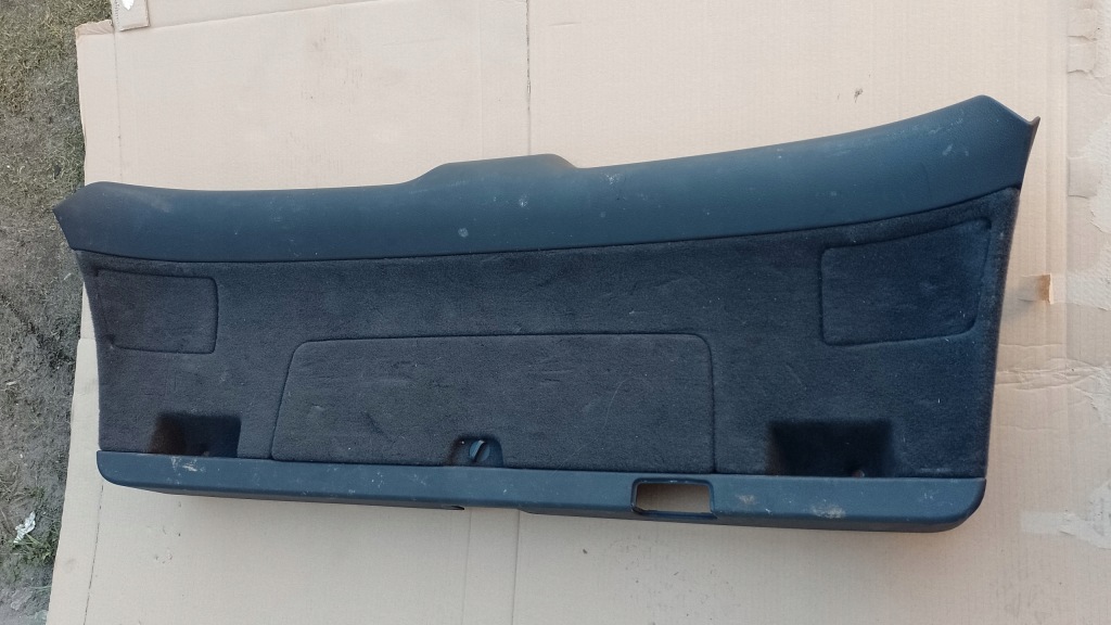 фото №1, A4 b7 обивка крышки багажника avant kombi czarna