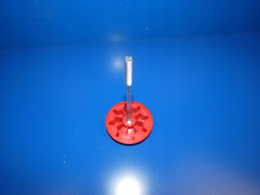 фото №1, Toyota verso ii lift болт докатка колеса запасного кронштейн гайка