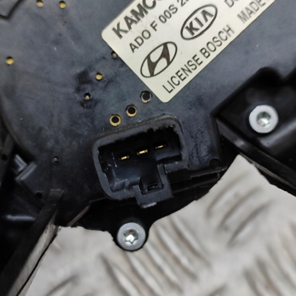 фото №6, Kia carnival 2007 моторчик дворники стекло задний