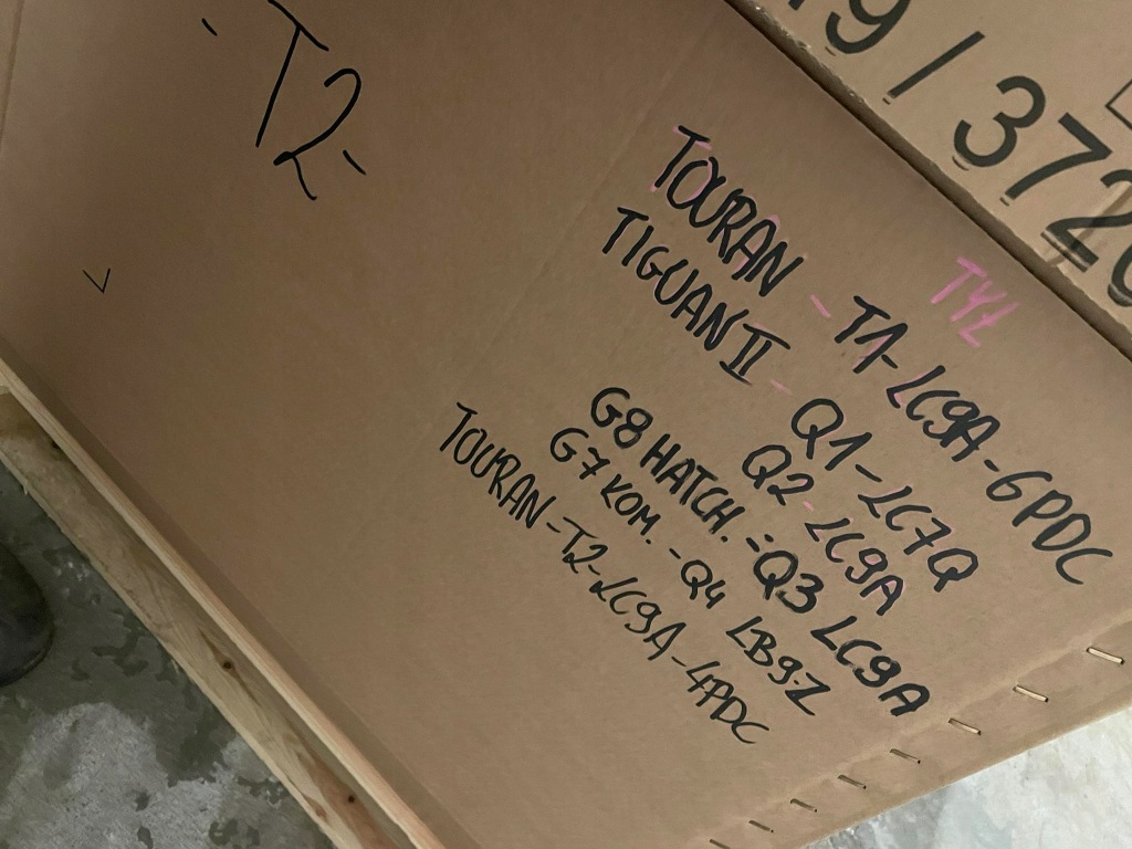 Vw touran 5ta lift бампер задняя ld5j lc9a lc5b Оригинал