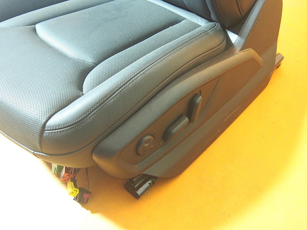 фото №7, Audi q7 4m сидіння заднє сидіння обшивки 7 осіб комплект вентильовані з підігрівом задня